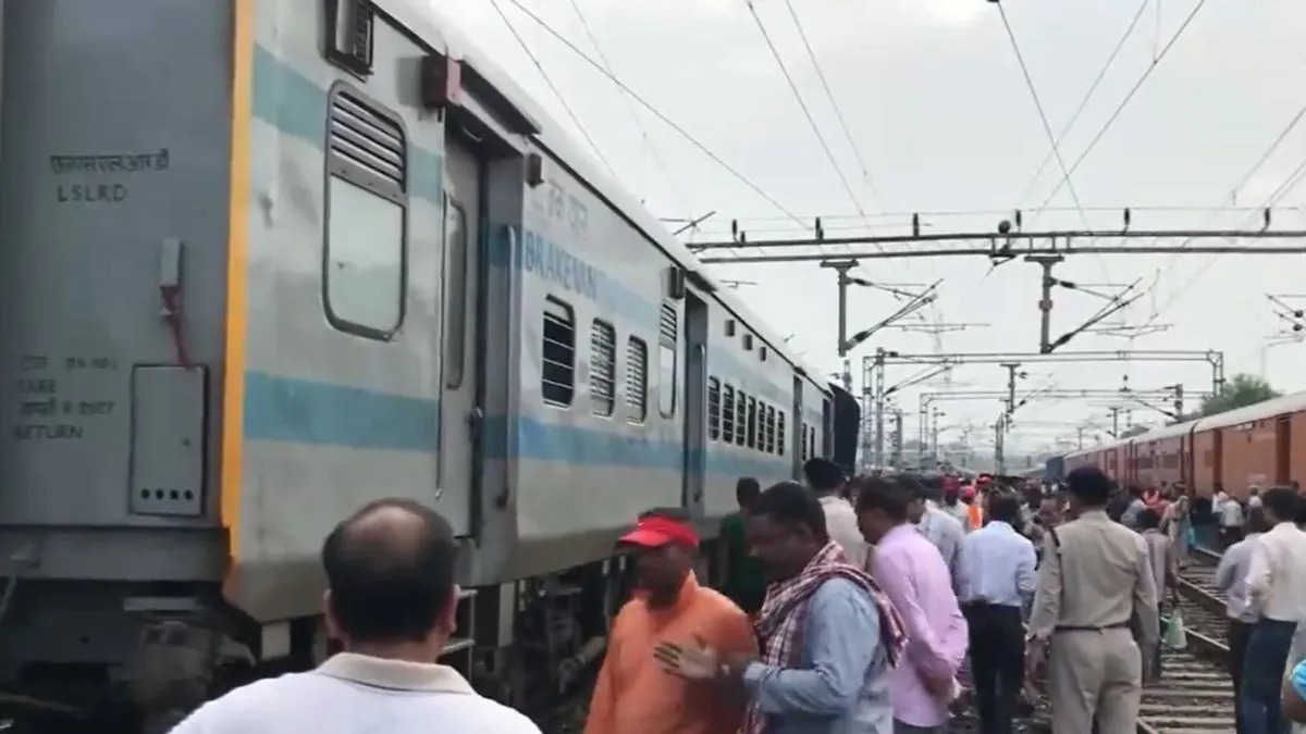 Jabalpur Train Hadsa : मध्य प्रदेश में बड़ा ट्रेन हादसा ,ट्रेन के डिब्बे पटरी से उतरे