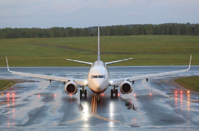 Flight Tyre Burst : तमिलनाडु मे बड़ा विमान हादसा टला, 140 यात्री बाल-बाल बचे