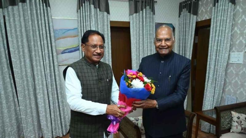 CG News: रायपुर पहुंचे पूर्व राष्ट्रपति कोविंद, PMO नाम बदलने पर बड़ा बयान