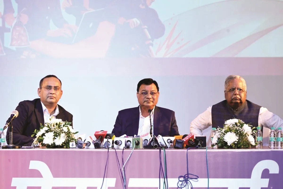 CG News: बस्तर संभाग में 21 फीसदी तक निवेश की संभावना, 43 हजार से ज्यादा लोगों को मिला रोजगार