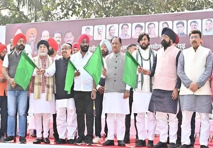 CG News: सीएम साय ने हरी झंडी दिखाकर किया रैली का शुभारंभ, 5 हजार से अधिक छात्रों की सहभागिता