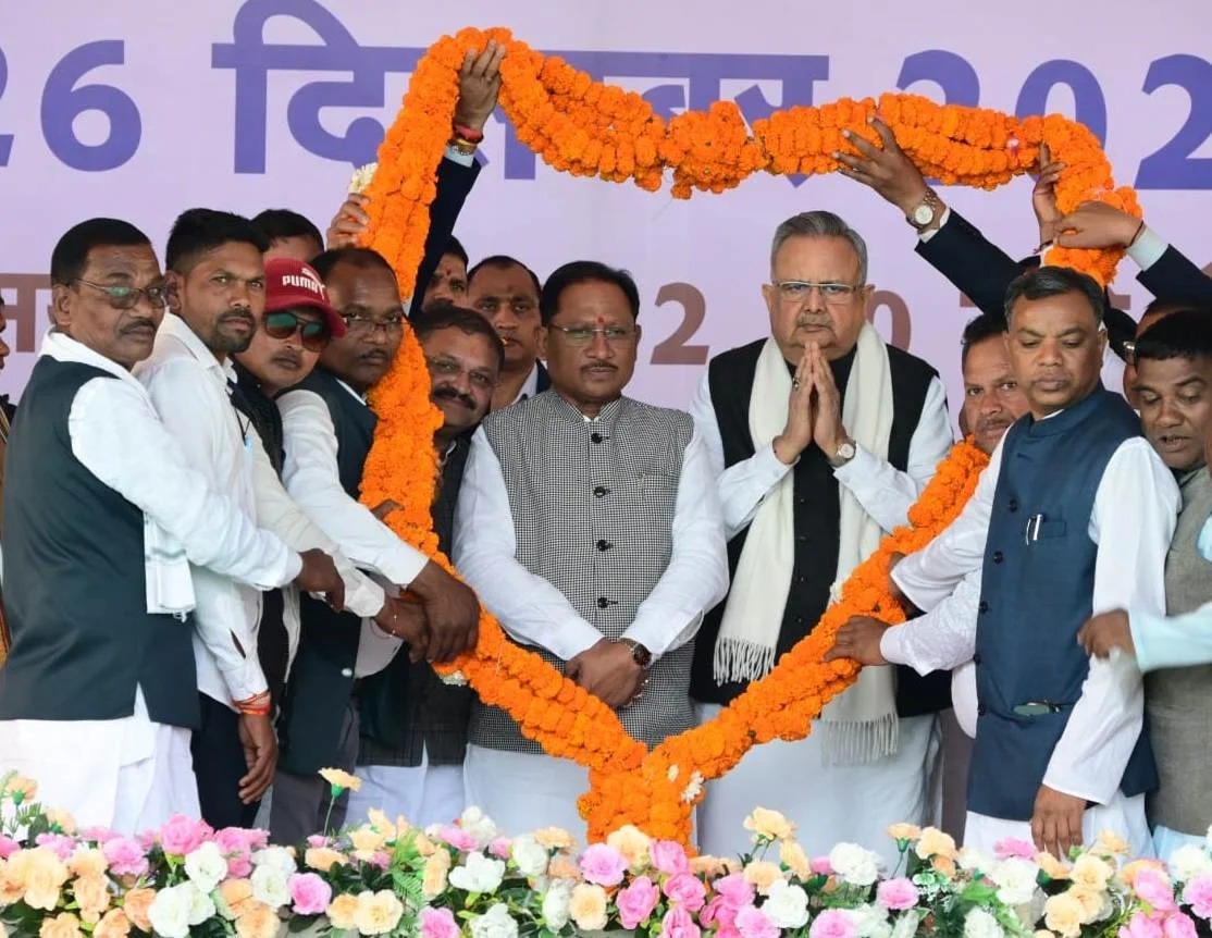 CG News: जनजातीय गौरव का उत्सव, CM साय ने किया गैंदसिंह नायक की प्रतिमा का अनावरण