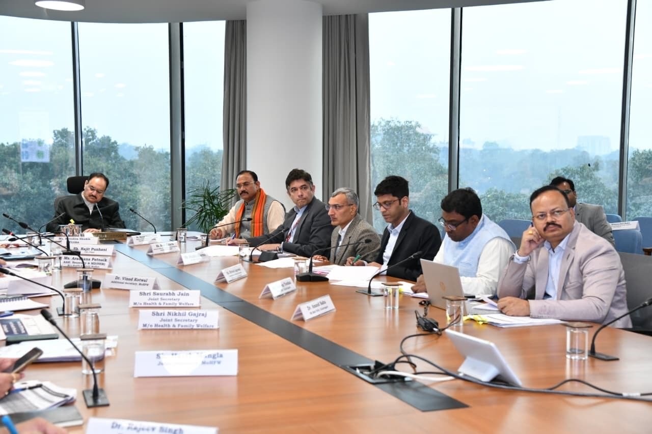 CG News: केंद्रीय स्वास्थ्य मंत्री जे.पी. नड्डा ने दिए राज्यों को सख्त निर्देश, जनभागीदारी से होगा स्वास्थ्य सुधार