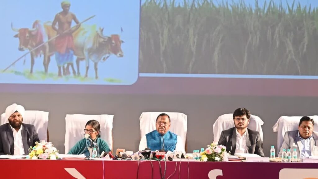 CG News: कृषि मंत्री रामविचार नेताम ने दी जानकारी, किसानों को 25,000 करोड़ का लाभ, डेयरी और बीज में बड़ा निवेश
