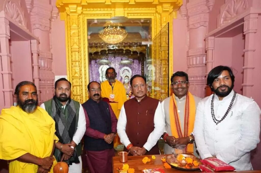 CG News: त्रिवेणी संगम में भक्त माता राजिम जयंती महोत्सव, साहू समाज के कार्यक्रम में पहुंचे मुख्यमंत्री श्री विष्णुदेव साय