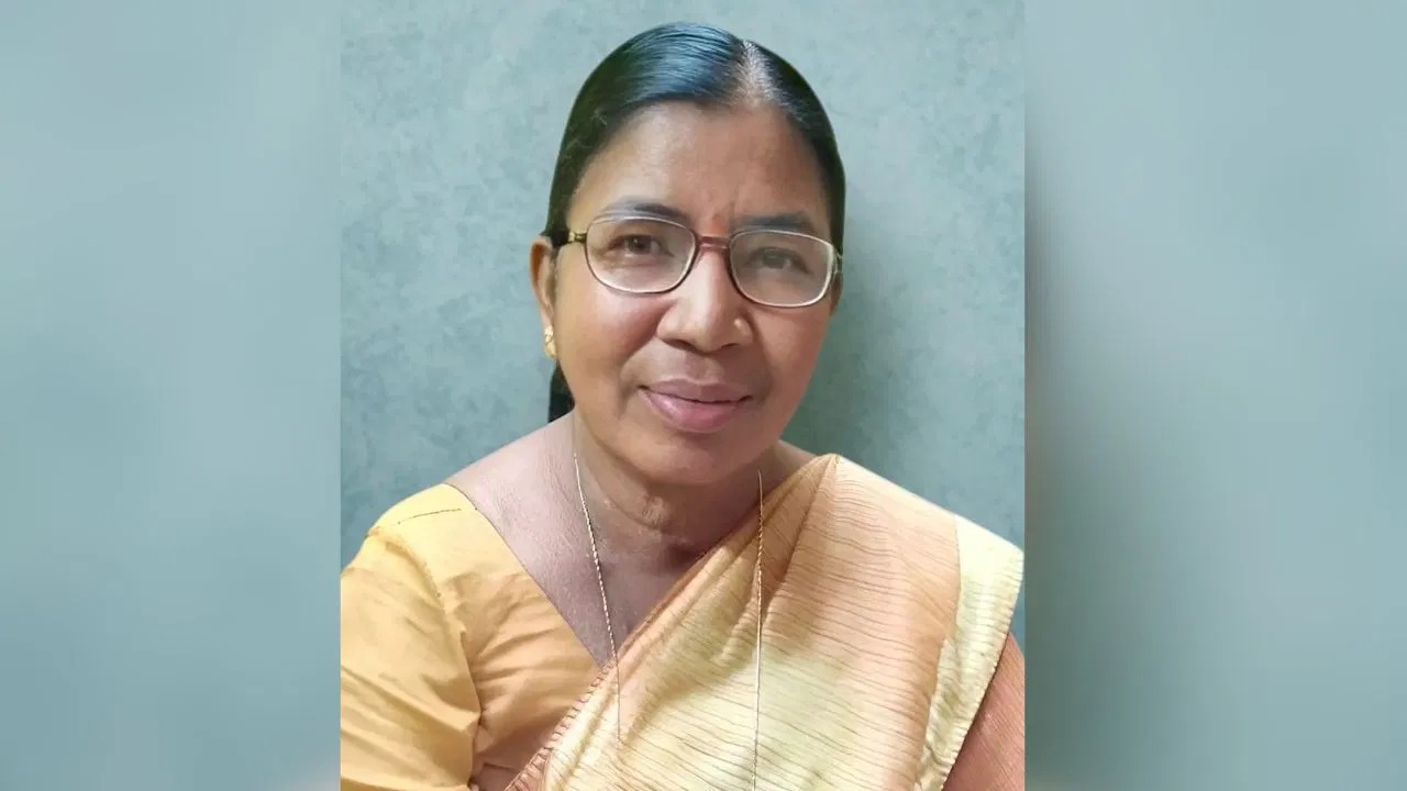 CG News: डॉ. बुधरी ताती को मिलेगा पद्मश्री सम्मान, बस्तर की दंतेवाड़ा की समाजसेवी महिलाओं के संघर्ष को मिला राष्ट्रीय सम्मान