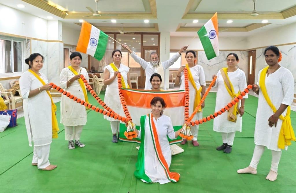 CG News: रायपुर में गणतंत्र दिवस योग और स्वास्थ्य संग मनाया गया