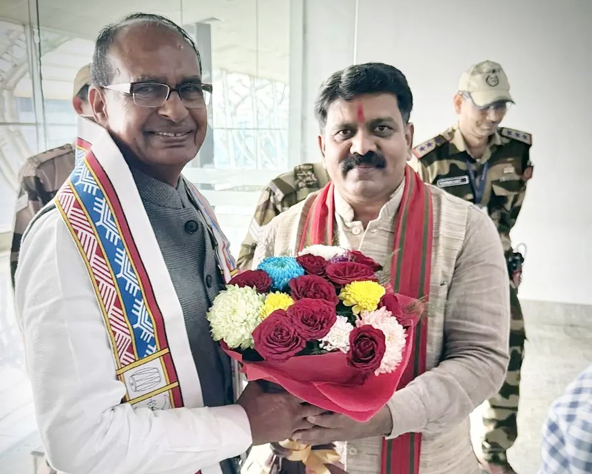 CG News: केंद्रीय मंत्री शिवराज सिंह चौहान का छत्तीसगढ़ दौरा, जैनाचार्य विद्यासागर समाधि महोत्सव में हुए शामिल