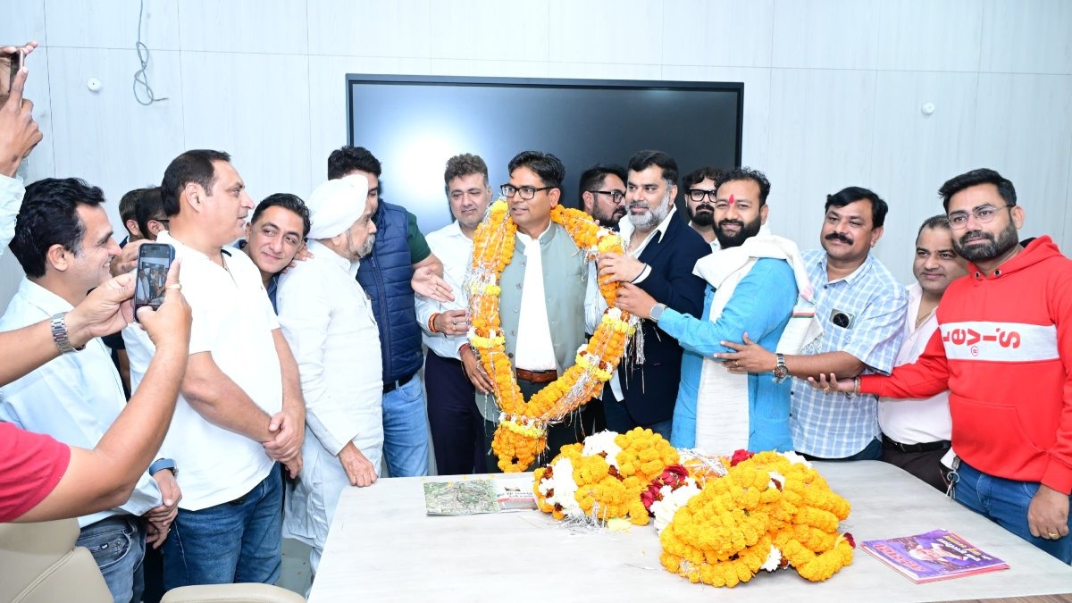 CG News: वित्त मंत्री ओ.पी. चौधरी का रियल एस्टेट संगठनों ने किया सम्मान, भूमि गाइडलाइन संशोधन पर जताया आभार