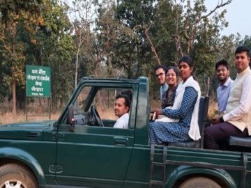 CG News: बारनवापारा में IFS प्रशिक्षुओं का फील्ड प्रशिक्षण, वन संरक्षण को मजबूत करने की दिशा में पहल