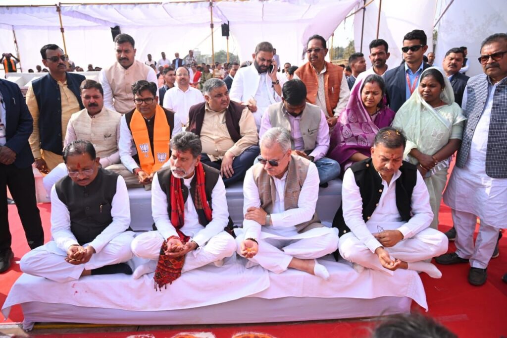 CG News: CM विष्णुदेव साय कोरबा और अंबिकापुर दौरे पर, BJP कार्यालयों का किया भूमिपूजन