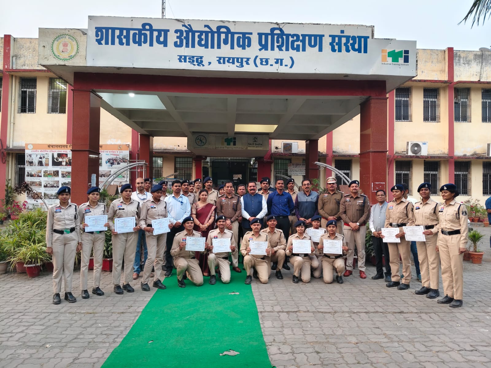 CG News: रायपुर में नव-नियुक्त आरक्षकों को मिला डिजिटल प्रशिक्षण, पुलिसिंग होगी और मजबूत
