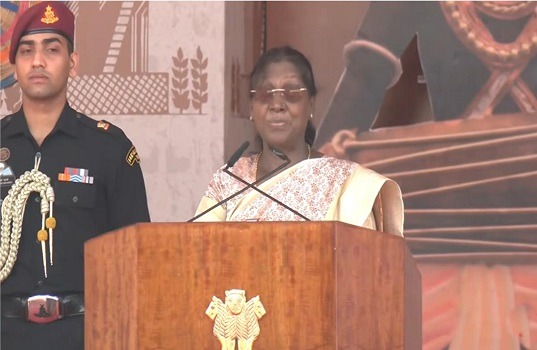 CG News: बस्तर पंडुम 2026: राष्ट्रपति मुर्मू ने किया बस्तर पंडुम का उद्घाटन, बोलीं - हिंसा छोड़ विकास की राह पर आगे बढ़ रहा बस्तर