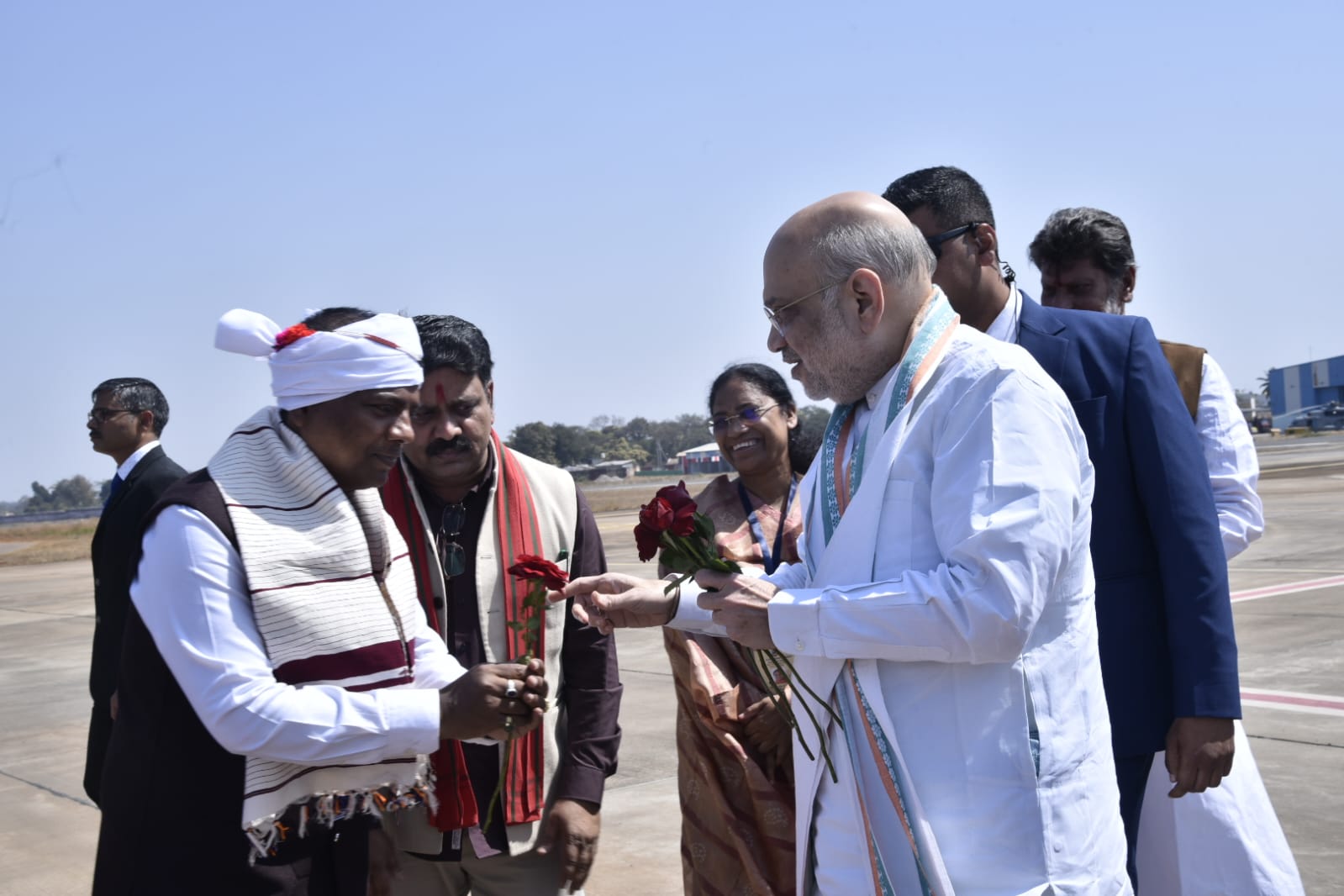 CG News: बस्तर पण्डुम समापन समारोह के लिए जगदलपुर पहुंचे गृह मंत्री अमित शाह, मां दंतेश्वरी एयरपोर्ट पर हुआ आत्मीय स्वागत