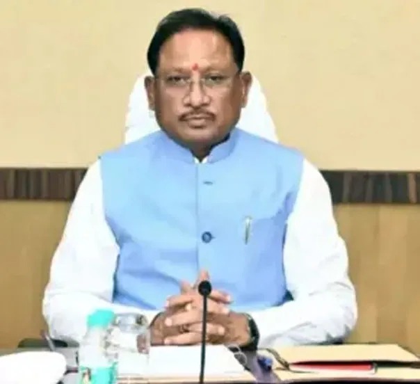 CG News: जगदलपुर प्रवास के बाद रायपुर लौटे सीएम विष्णुदेव साय, बस्तर पंडूम और नक्सलवाद पर केंद्र-संयुक्त प्रयासों की जानकारी दी
