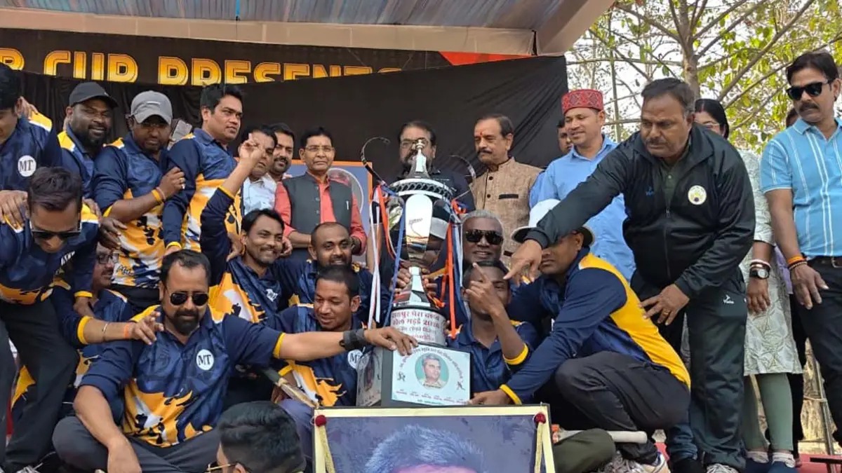 CG News: रायपुर प्रेस क्लब क्रिकेट में इलेक्ट्रॉनिक संयुक्त इलेवन का खिताबी कब्जा