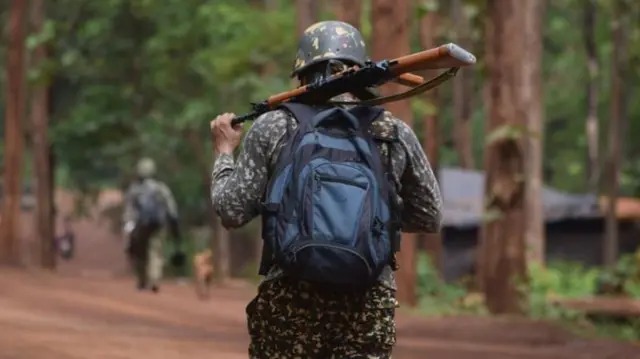 CG News: छत्तीसगढ़ में नक्सली महासचिव देवजी का आत्मसमर्पण, बस्तर में नक्सलवाद की समाप्ति की उम्मीद