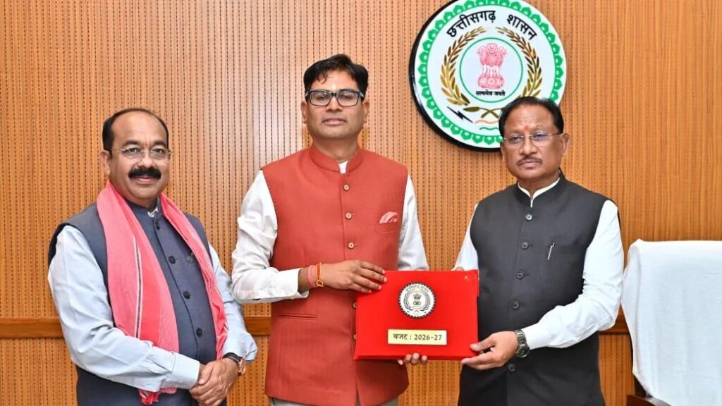 CG News: मुख्यमंत्री विष्णु देव साय ने वित्त मंत्री ओपी चौधरी से की मुलाकात, बजट के लिए दी शुभकामनाएं