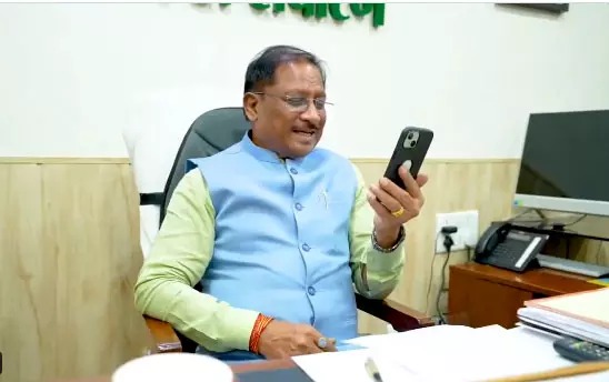 CG News: मुख्यमंत्री साय ने UPSC 2025 में सफल छत्तीसगढ़ के युवाओं को दी बधाई, वीडियो कॉल के जरिए किया अभ्यर्थियों से संवाद