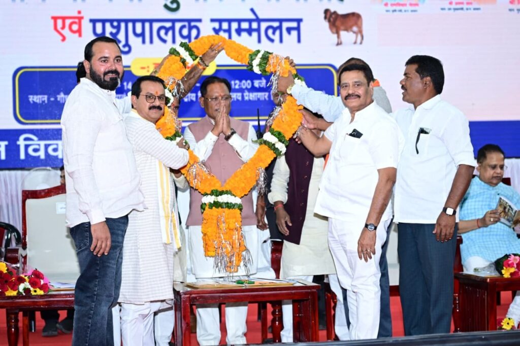 CG News: मुख्यमंत्री विष्णुदेव साय ने शुरू की गौधाम योजना, प्रदेशभर के गौधाम अब “सुरभि गौधाम” के नाम से जाने जाएंगे