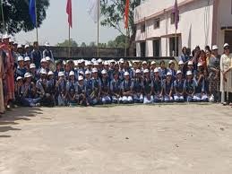 CG News: बस्तर की शिक्षा में नई क्रांति: PM श्री स्कूल के बच्चों ने देखा देश का भूगोल, अनुभव से सीखी विज्ञान और संस्कृति।