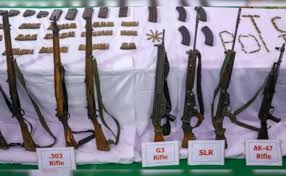 CG News: बस्तर में नक्सलियों का बड़ा सरेंडर 108 नक्सली हथियार और सोना लेकर पुलिस के समक्ष